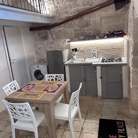 Apartment La 13 *
