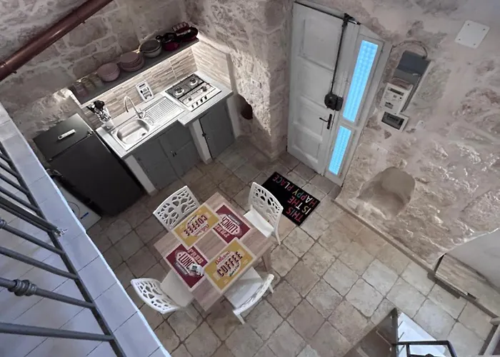 La 13 * Ostuni