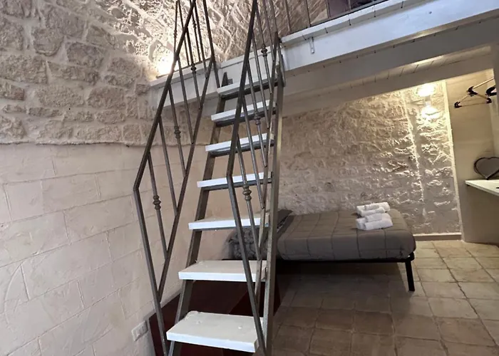 La 13 * Ostuni